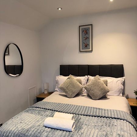 Cosy Countryside Stay- Waters Upton, 텔퍼드 외부 사진
